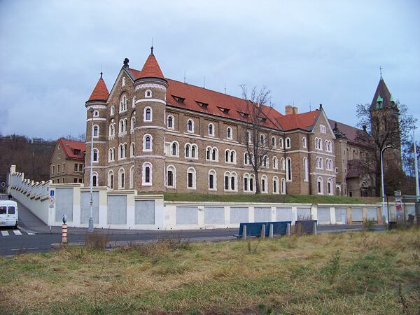 Kostel a klášter svatého Gabriela na Smíchově, Praha
